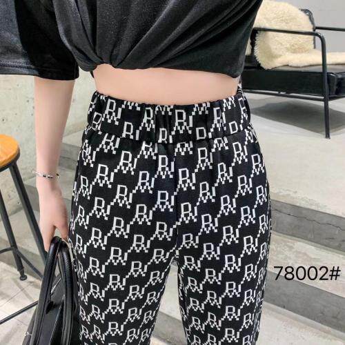 微喇，女装，千百莲