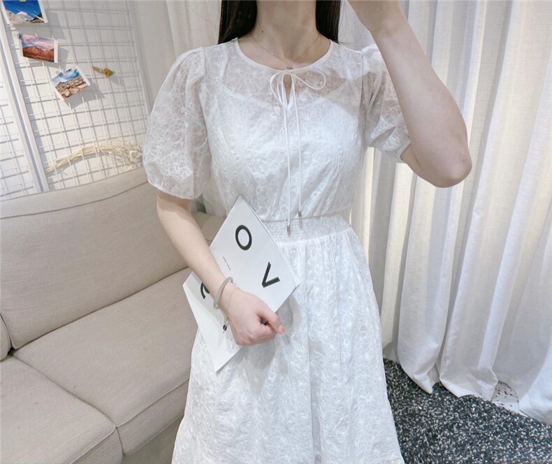 DINOBIENS【现货】夏季新款定制压花纯色连衣裙，女装连衣裙，迪诺比亚