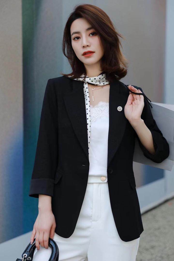 【现货】新款气质修身小西装，女装西装，新依佳人