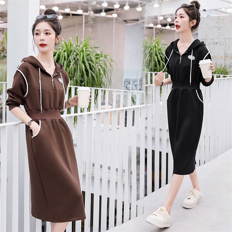 现货2024年春装新款百搭时尚大方简约个性气质显瘦连帽连衣裙,女装连衣裙,丽美静依