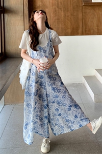 蓝色度假风碎花背带裤套装女2025夏新款洋气炸街宽松阔腿裤两件套图片
