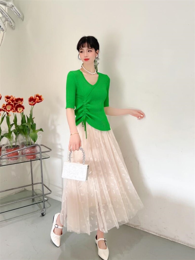 夏装新款冰丝上衣＋蝴蝶花纱裙套装，女装职业装，蕃米莉