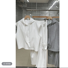 白色