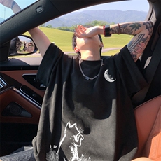 黑色