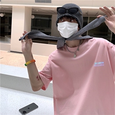 粉红色