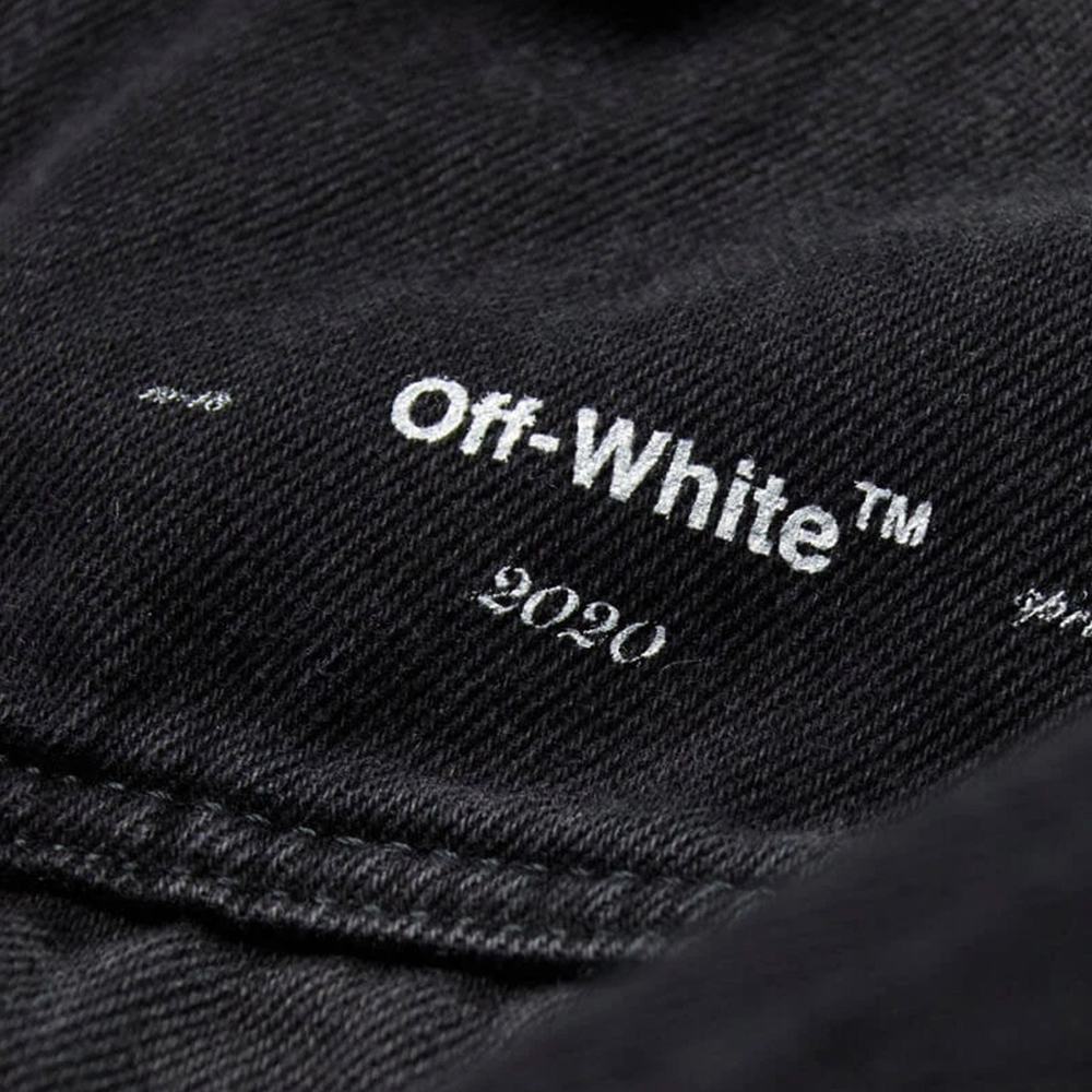 Off-trắng đen bông rửa-xay LOGO trắng in nam áo khoác denim.