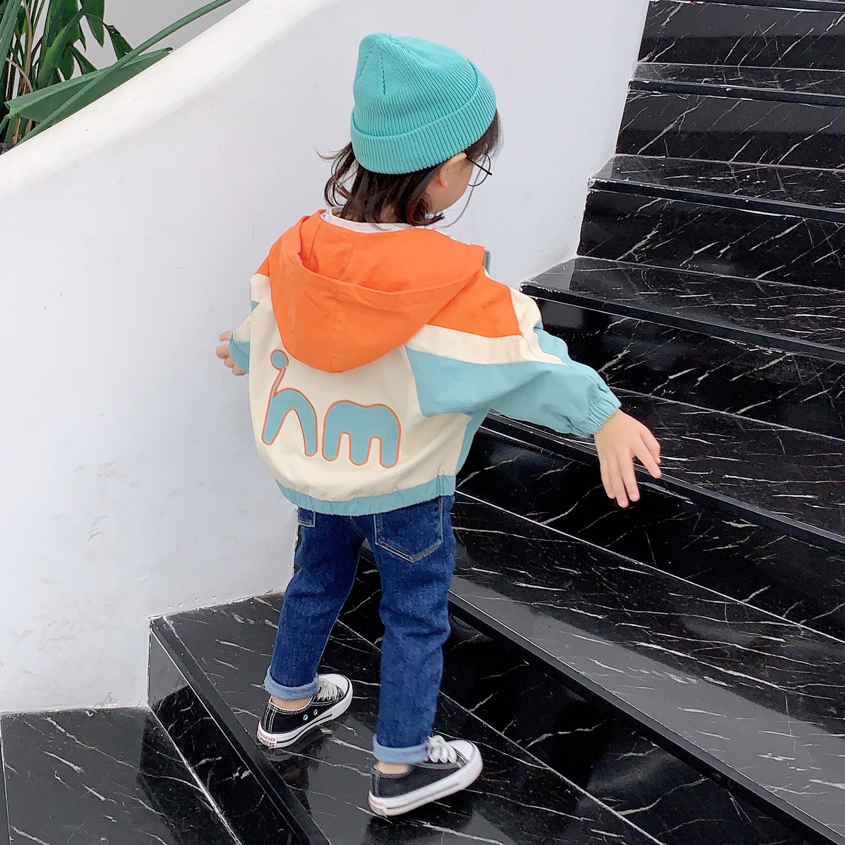 2020 girl's autumn clothes new 0-1-2-3-4-year-old girl jacket jacket Korean version baby windsuit jacket sweet and beautiful