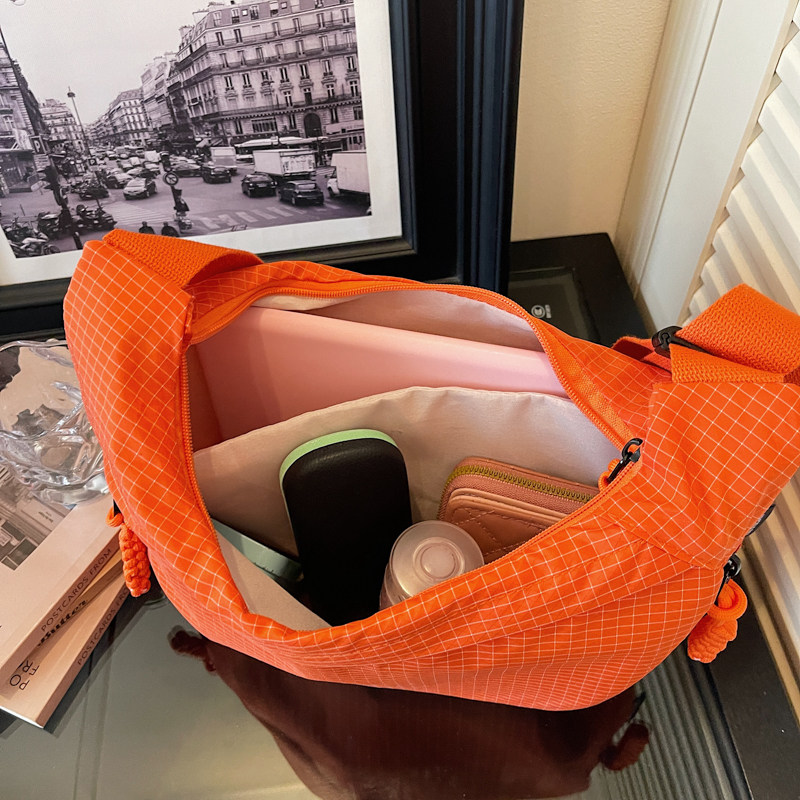 Spring/Summer Large Capacity Premium Commuter Crossbody Bag For Women 2026 New Orange Canvas Dumpling Bag With Zipper - Thumbnail 6