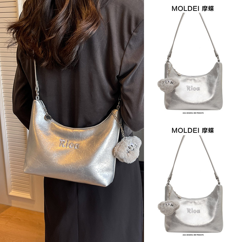 Commuting High-End Niche Style Large-Capacity Versatile Crossbody Bag for Women 2026 New Model Silver Shoulder Underarm Bag