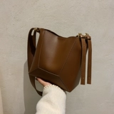 Демисезонная вместительная и большая универсальная сумка через плечо, изысканный стиль, коллекция 2021