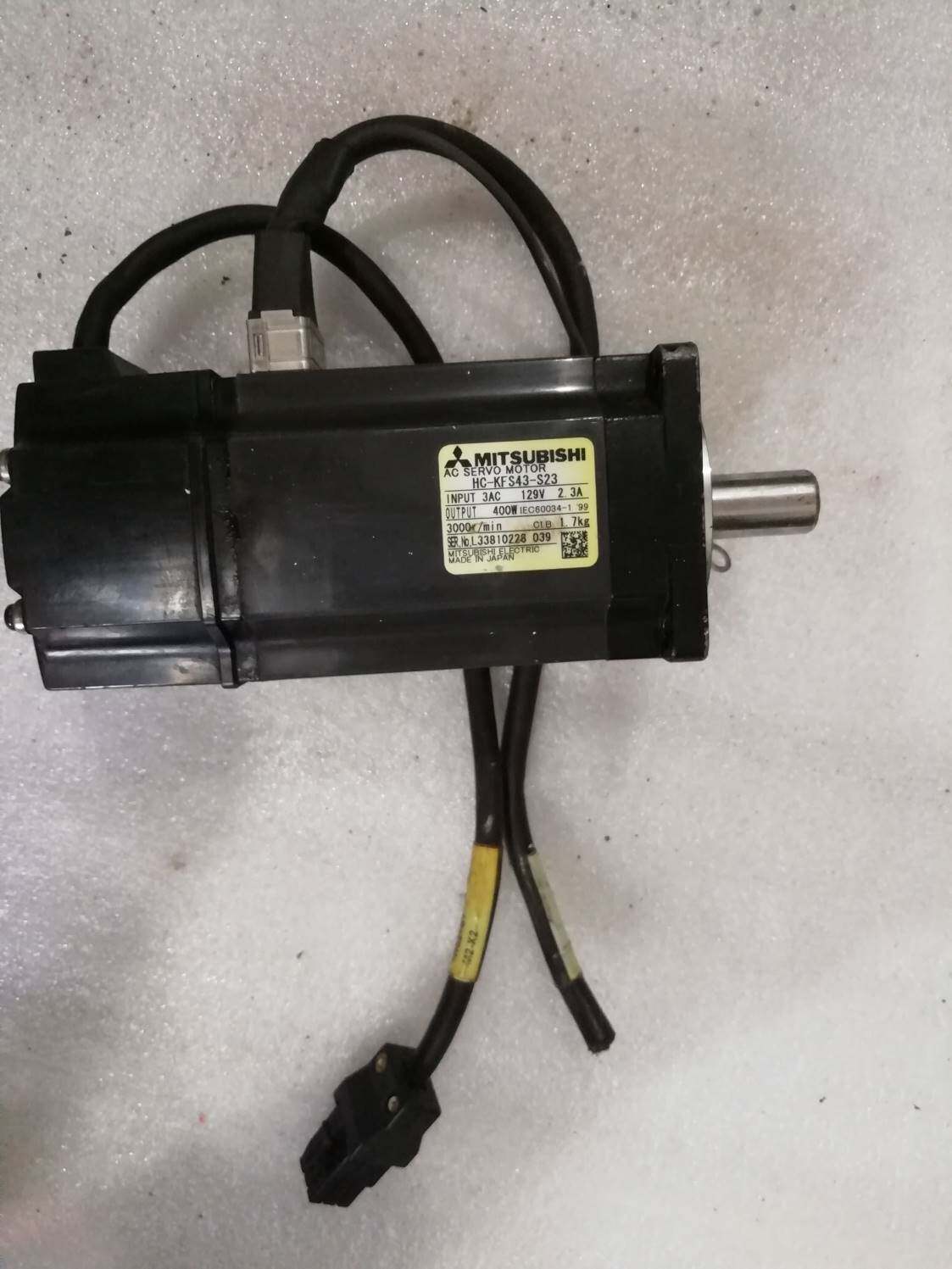a second-hand original Mitsubishi servo motor HC-KFS43-S23 physical map spot function package