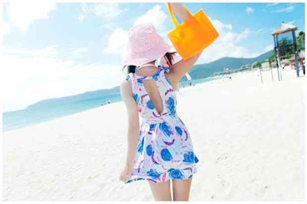 Đàn ông và phụ nữ phù hợp với đồ bơi Xiêm váy ngực nhỏ tập hợp bảo thủ mỏng che bụng bên bờ biển khu nghỉ mát mùa xuân - Vài đồ bơi 	đồ đôi đi biển big size