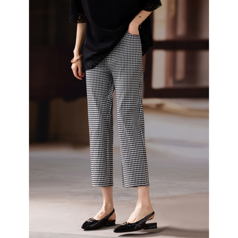 Trendy Black and White Plaid Casual Pants for Women 2026 European Style Plus Size Fashion Pants Summer New Cropped Pants Trendy Black and White Plaid Casual Pants for Women 2026 European Style Plus Size Fashion Pants Summer New Cropped Pants