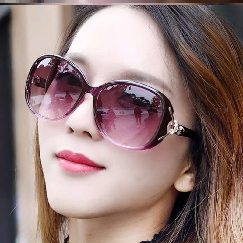 Sun Glasses 2022 New Tide Women and America Advanced Sense Not Hurt Eye Display Slim and Face Sins Anti UV glare