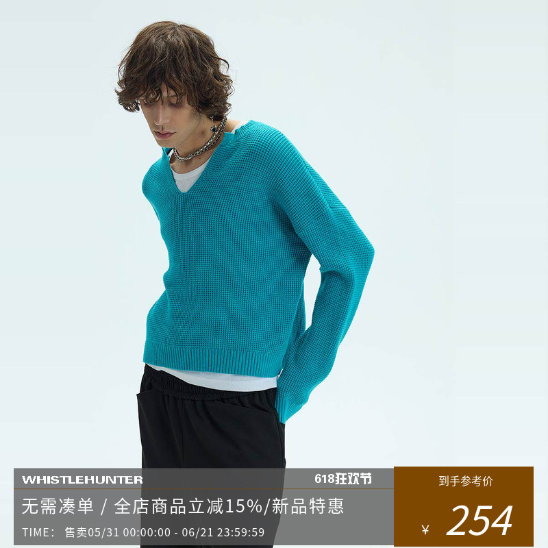 Whistlehunter (Wstht) Three-Color V-Neck Short Wide Waffle Knit Sweater with Grace Label Core-Spun Yarn Whistlehunter (Wstht) Three-Color V-Neck Short Wide Waffle Knit Sweater with Grace Label Core-Spun Yarn