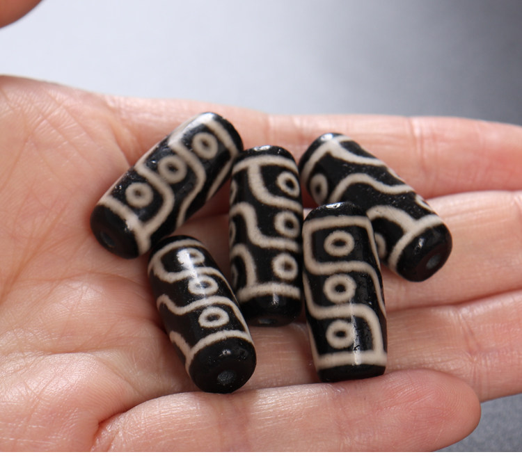 Украшения на руку 西藏九眼天珠 藏传天珠配饰 diy佛珠念珠手串顶珠腰珠配珠