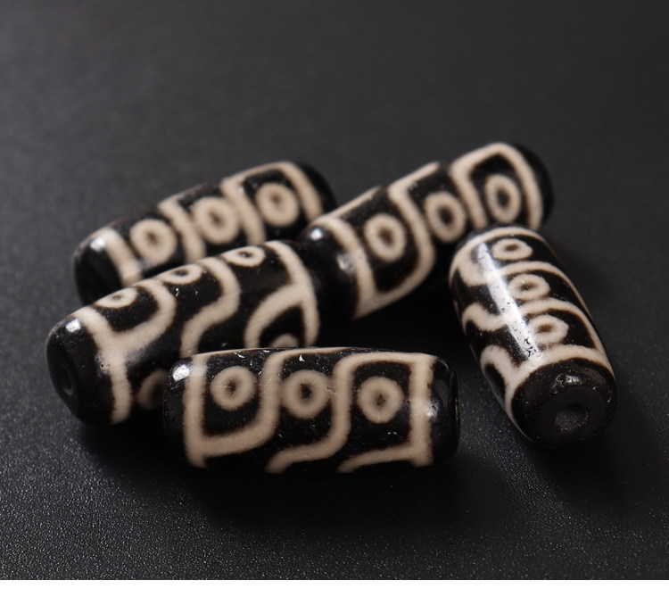 Украшения на руку 西藏九眼天珠 藏传天珠配饰 diy佛珠念珠手串顶珠腰珠配珠