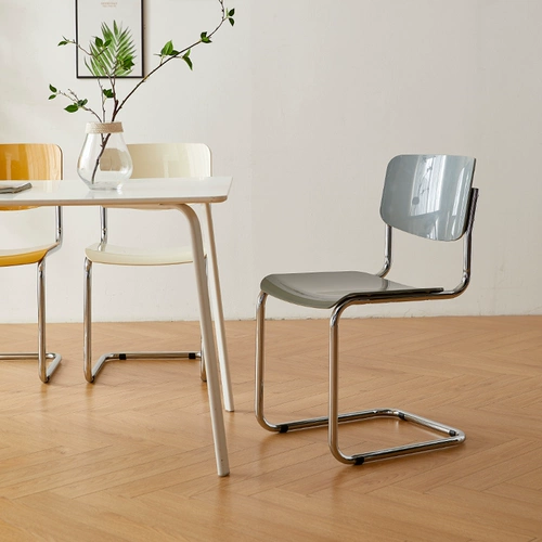 Северный дизайнерский обеденный стул Простой бытовое кресло -стул для макияжа для макияжа