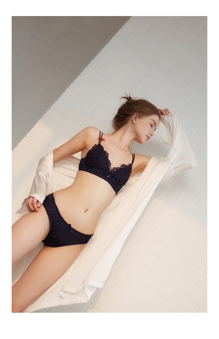 Bralete bộ đồ lót ngực nhỏ ren gợi cảm không có vòng thép tập hợp học sinh trung học nữ sinh áo ngực Pháp bikini sexy