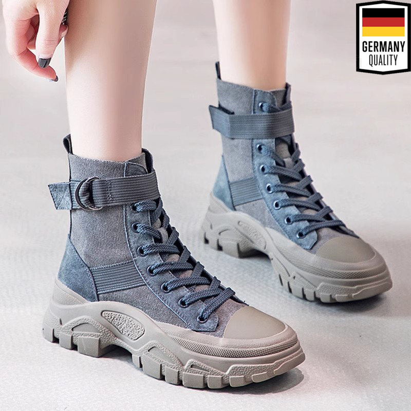 German Diverse Professional Outdoor High-Top Hiking Shoes Spring and Summer Non-Slip Waterproof Hiking Breathable Sports Boots German Diverse Professional Outdoor High-Top Hiking Shoes Spring and Summer Non-Slip Waterproof Hiking Breathable Sports Boots