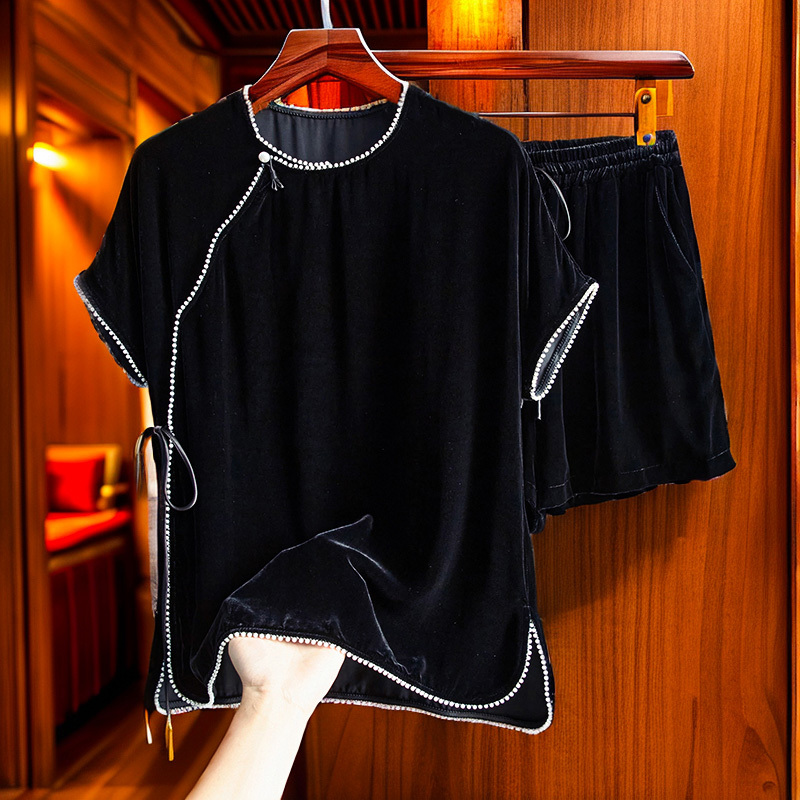 Summer Daily Wear New Chinese Style Casual Suit Heavy-Duty Rhinestone Velvet Lace-Up Top Shirt Shorts Two-Piece Set for Women