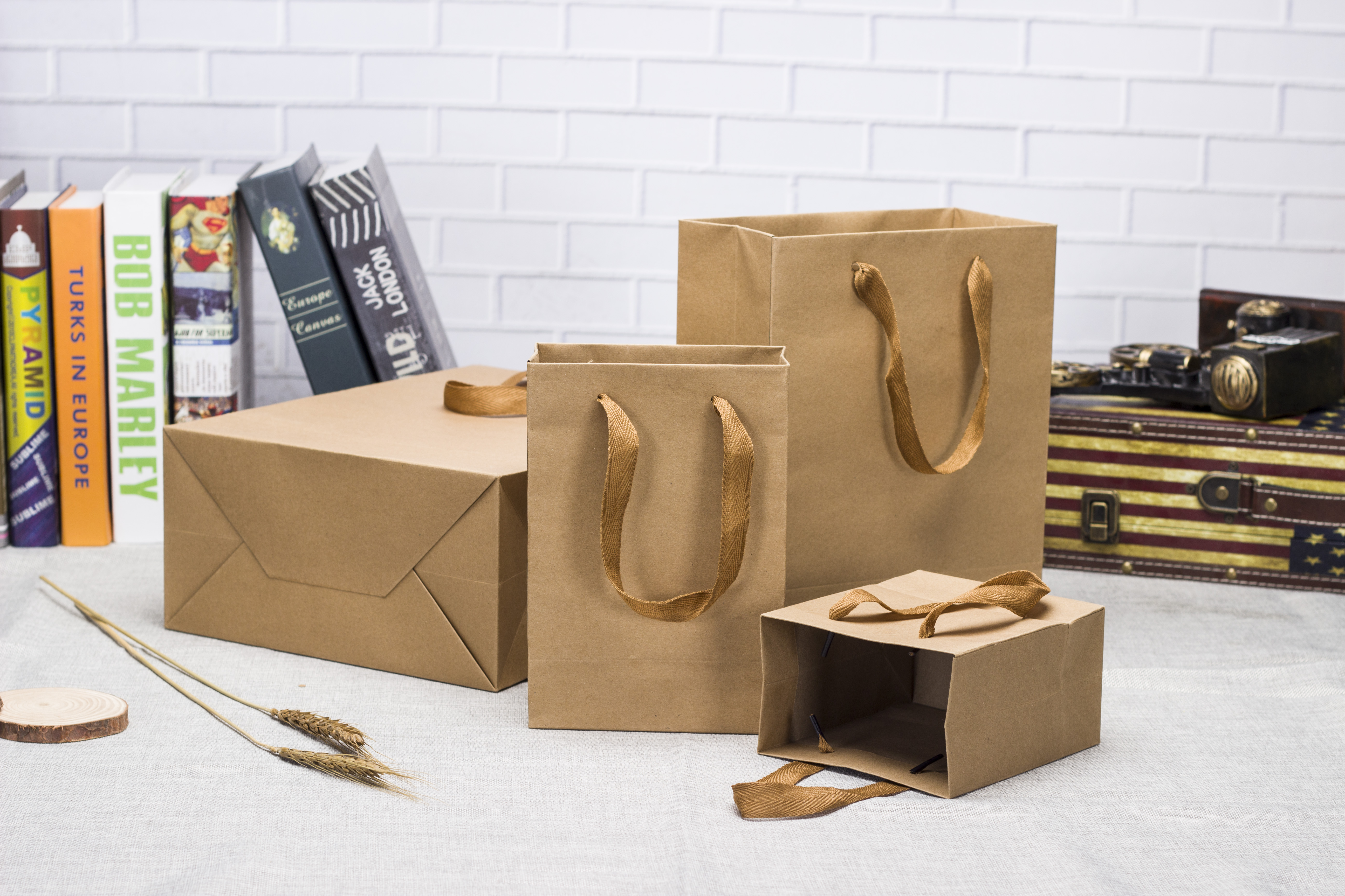 Buy Gift Bag Kraft Paper Bag Tote Bag Custom High grade Thickened Paper 