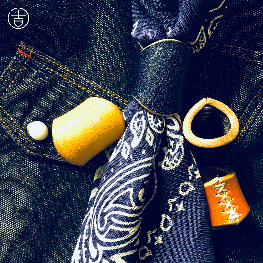 Handmade square towel buckle Italian horseshoe leather American vintage Aramco click motorcycle Leather square towel buckle Silk scarf buckle