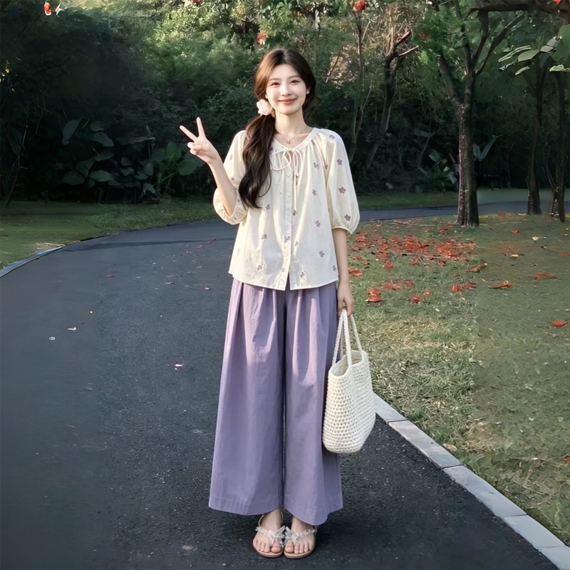 Light Purple Salt-Style Color-Blocking Embroidered Tie-Up Puff Sleeve Blouse and Casual Pants Set for Women, Summer 2026 New Two-Piece Set Light Purple Salt-Style Color-Blocking Embroidered Tie-Up Puff Sleeve Blouse and Casual Pants Set for Women, Summer 2026 New Two-Piece Set