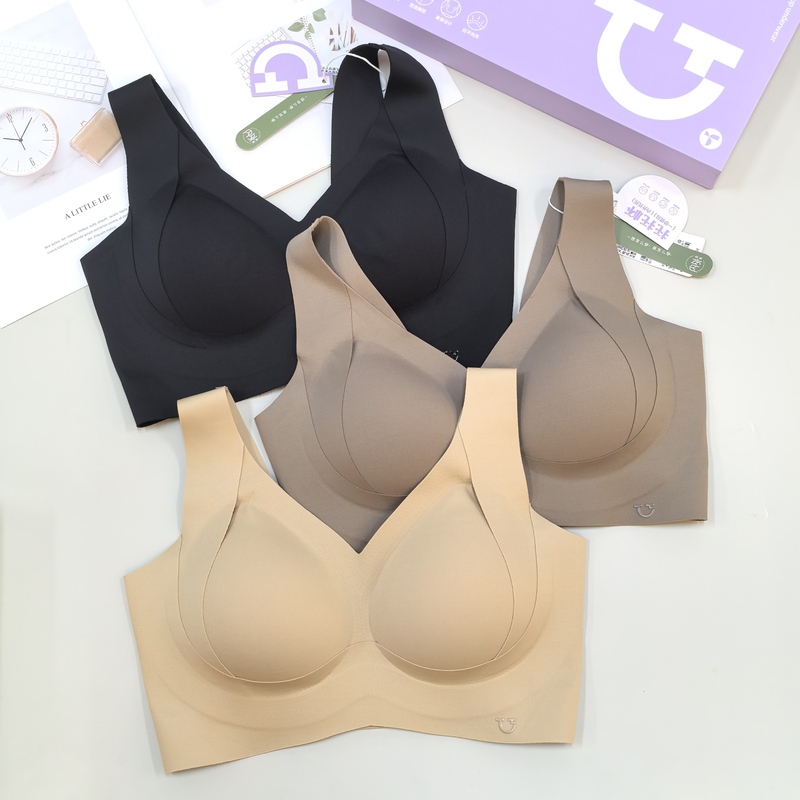 Inside and Out, I'M Using a Toto Cup Seamless Bra That Makes Large Breasts Appear Smaller, a Thin Bra That Lifts and Gathers, a Wire-Free Bra Inside and Out, I'M Using a Toto Cup Seamless Bra That Makes Large Breasts Appear Smaller, a Thin Bra That Lifts and Gathers, a Wire-Free Bra