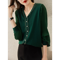Boo Pala genteel elegant temperament ~ with wool solid color Pearl hollow lace knitted top V neck autumn