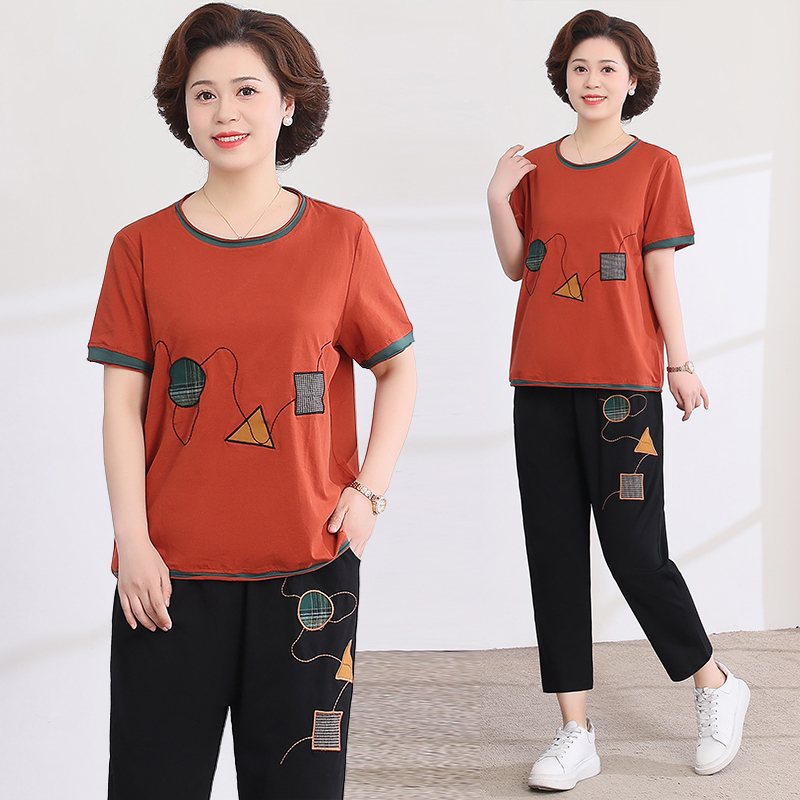Middle-Aged Mother's Summer Sportswear Suit, Stylish 40-50 Year Old Middle-Aged and Elderly Summer Short-Sleeved T-Shirt Women's Casual Two-Piece Set