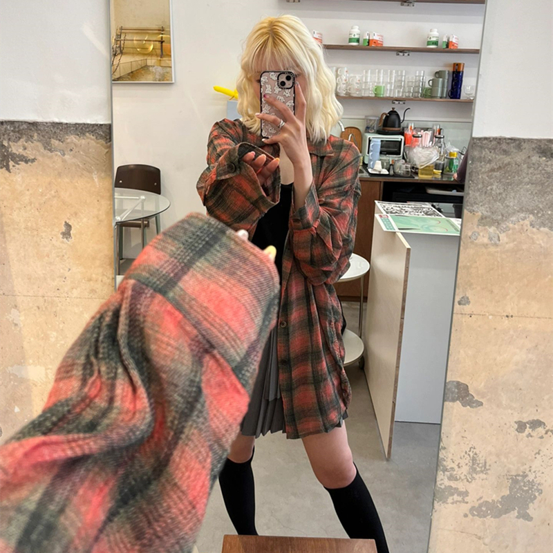 Ol Style Rose Red Plaid Lazy Style Shirt with Texture, Casual Loose Fit, Versatile Long-Sleeve Shirt, Unisex