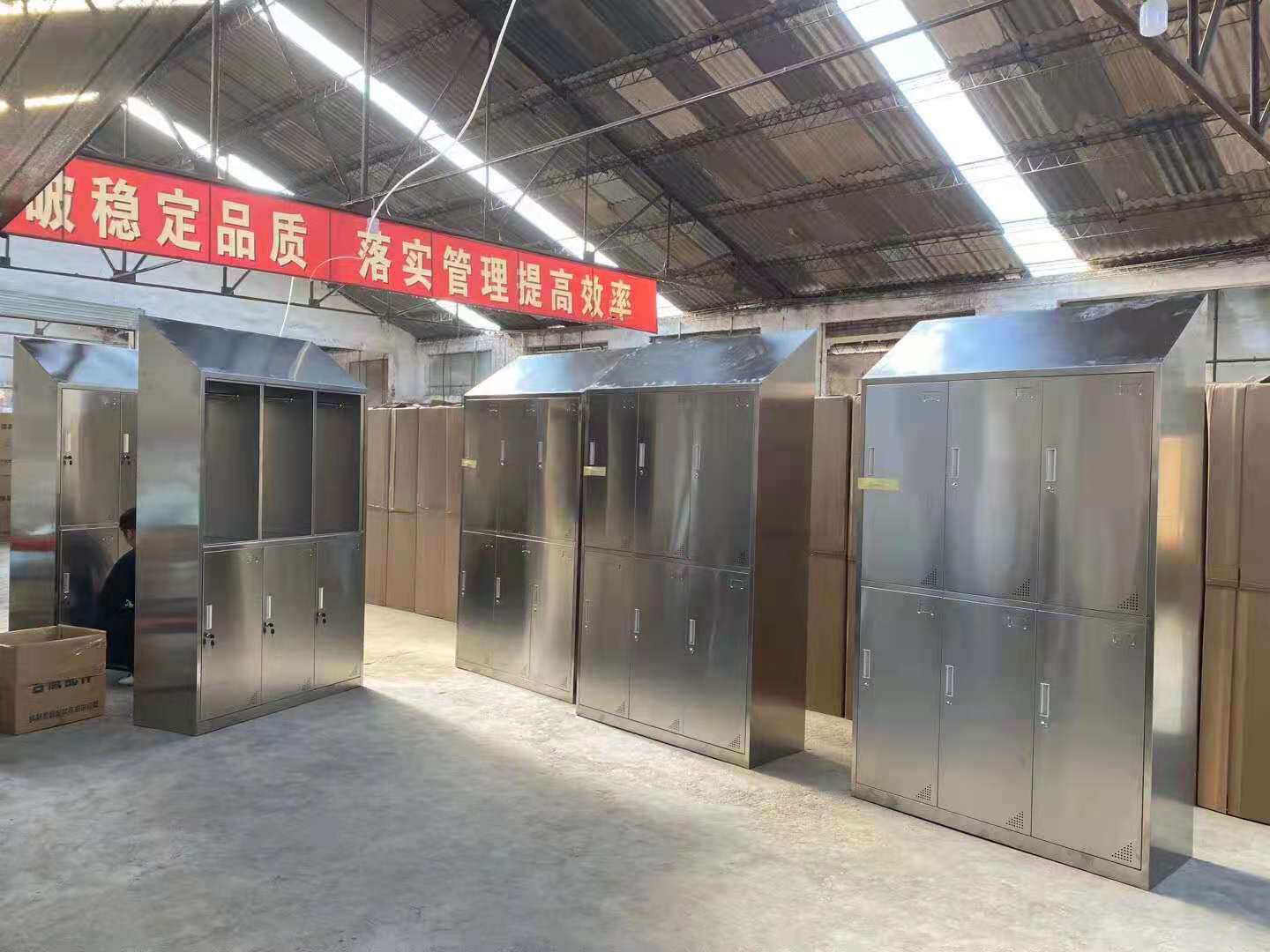 Stainless steel inclined top factory workshop staff Locker Custom
