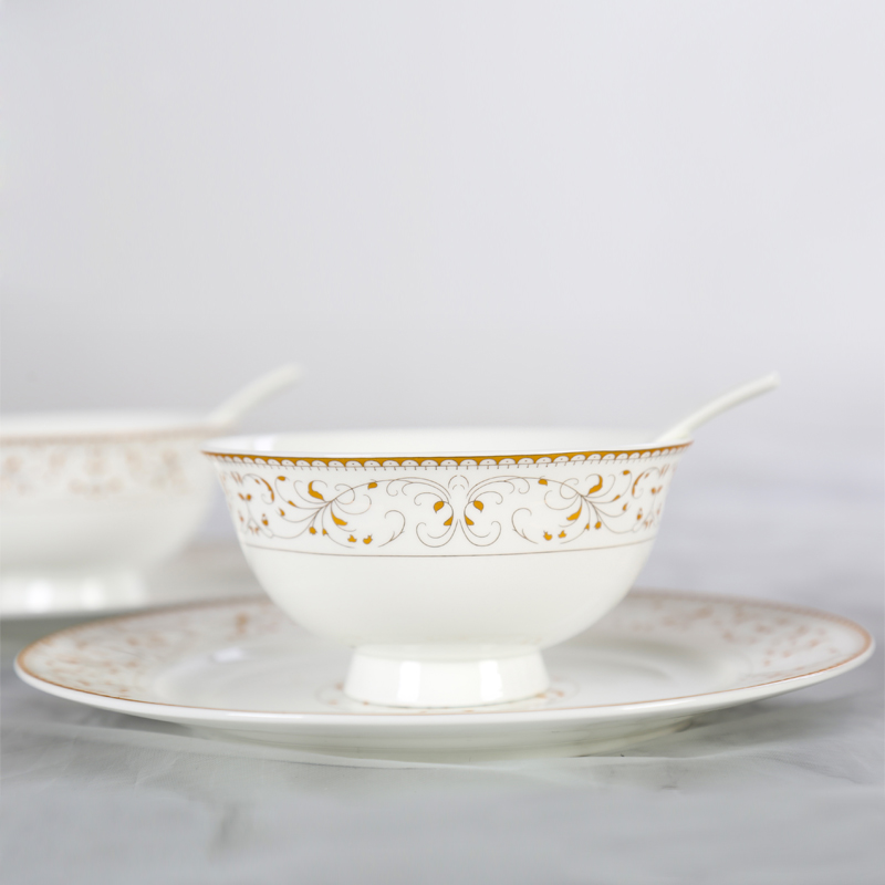 The View song View of song dynasty jingdezhen western - style ipads porcelain ceramics tableware loading of a complete set of European golden bowl set of plates