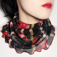 Черная и красная ткань с золотом вспышки