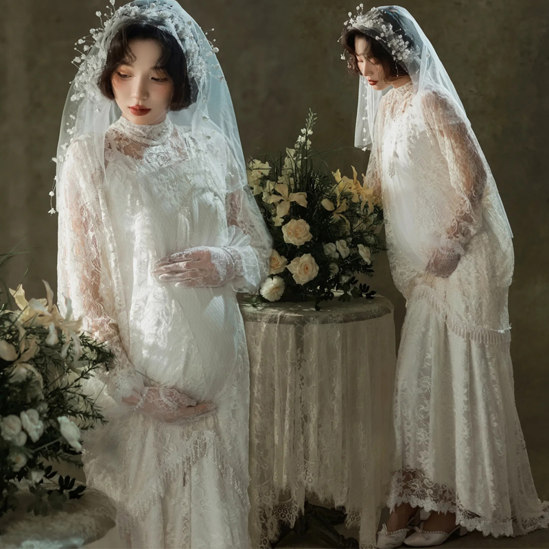 New Style Studio Maternity Wear with a Vintage French Oil Painting Style Lace Fishtail Dress for Pregnant Mothers for Photo Shoots New Style Studio Maternity Wear with a Vintage French Oil Painting Style Lace Fishtail Dress for Pregnant Mothers for Photo Shoots