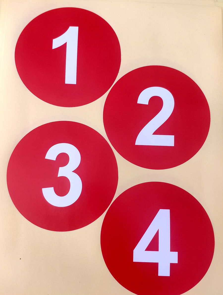 Large self-adhesive round digital number sticker Red bottom white word self-adhesive table number fleet label sticker can be customized