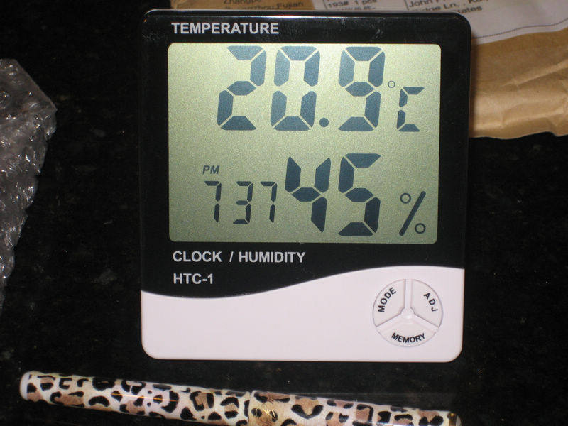 HTC-1 超大屏幕数显家用电子温湿度计 电子温度计 电子湿度计