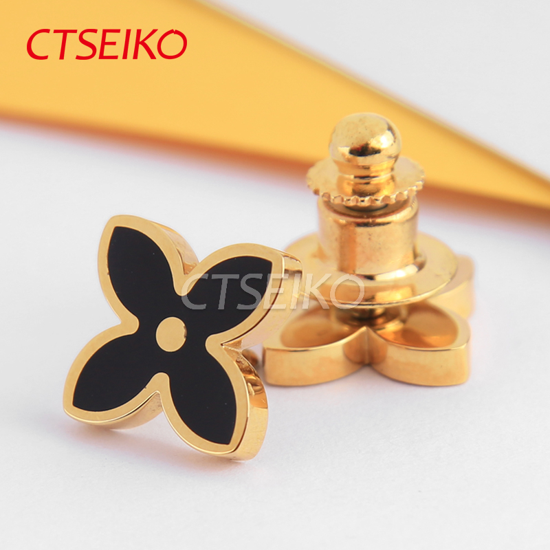 Korean version lucky flower with four petals lucky grass collar pin brooch with chest-and-neck cardiotheca cardiotheca clothed with a buttoned suit accessories