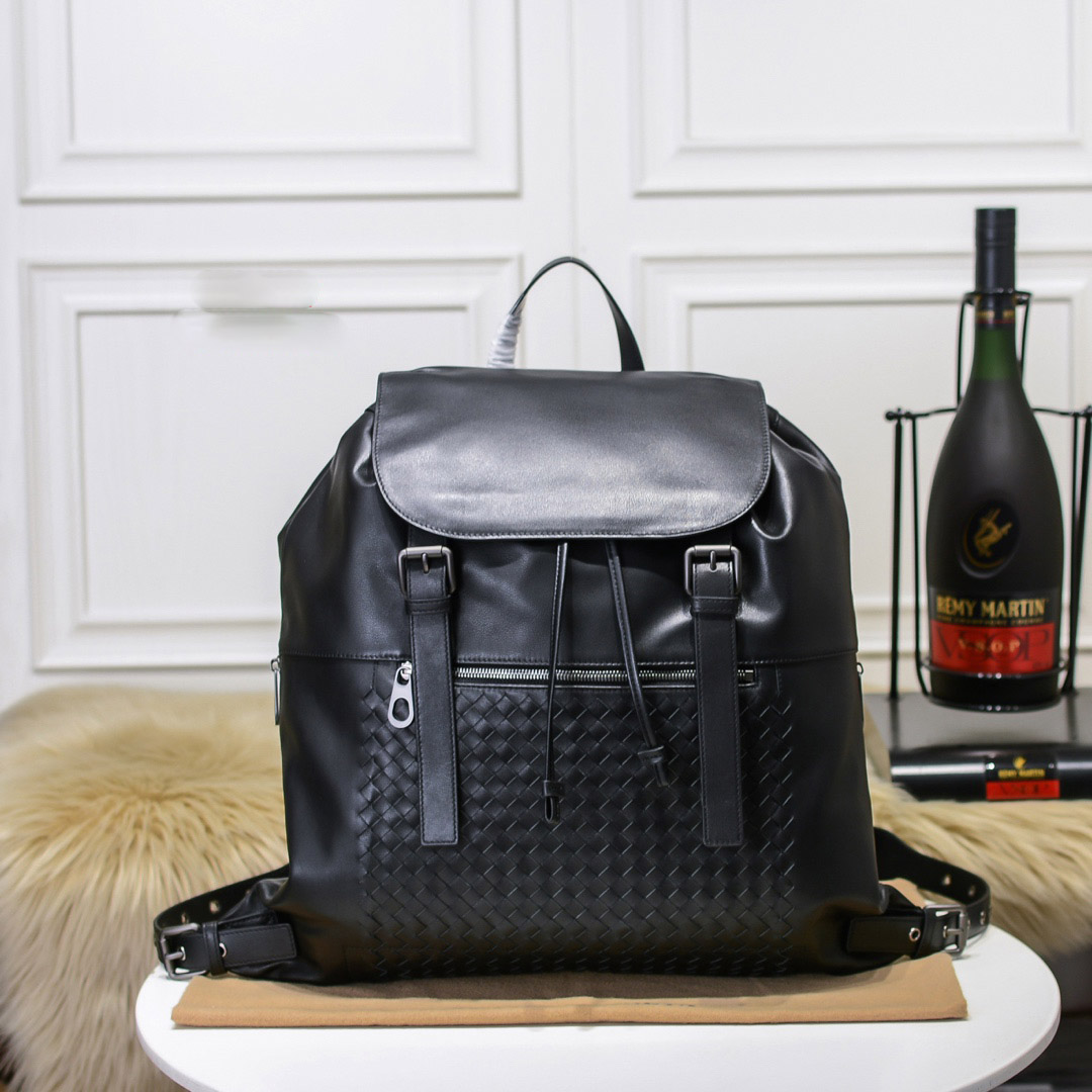 Men's Backpack 2022 New Fashion Leather Casual Simple Calfskin Woven Large Capacity Backpack