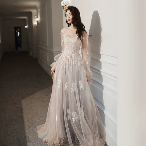 Элитное вечернее платье, облегающий крой, изысканный стиль