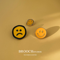 Small brooch cute Japanese pin girl small fresh best friend smiling face badge collar decoration anti-light artifact