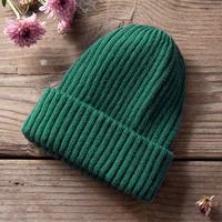 Темно-зеленый