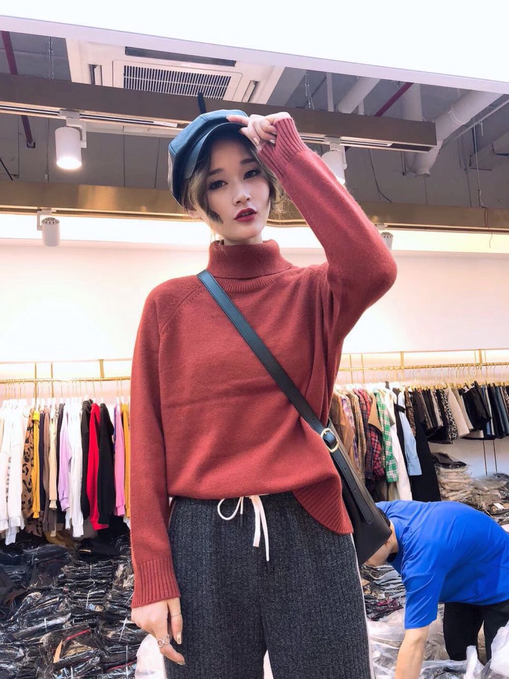 Châu Âu ga 2019 mùa thu mới của phụ nữ Áo len cashmere châu Âu bên hông áo len dài tay cao cổ áo len - Áo len thời trang nữ 2020