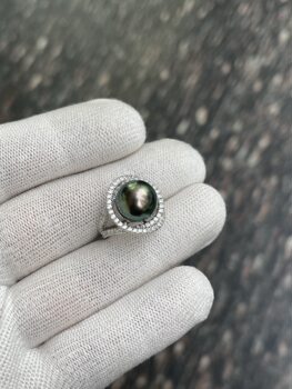 11.69mm star ring tahitian malachite green ring seiko s925 inlay photographed in natural light