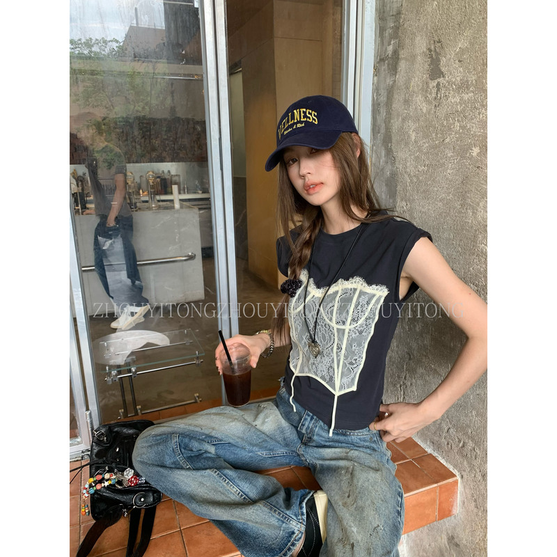 【Lace Shaping】Zhou Yitong Gray Vest for Women, Summer Outerwear, Unique Design, Sleeveless Top for Summer 【Lace Shaping】Zhou Yitong Gray Vest for Women, Summer Outerwear, Unique Design, Sleeveless Top for Summer