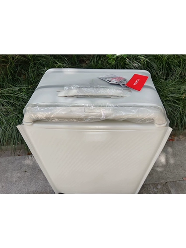 Чемодан, защитный чехол