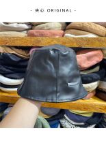 Sandwich ORIGINAL2021 autumn winter new small iron scale PU leather bucket cap woman Han version flat top fisherman hat