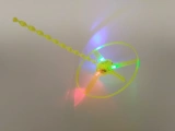 Большой свет -измеряющий руку с толчкой летающая блюдца Tianwai Faixian Night Light Bamboo Dragonfly Flash Toys Toys Hot Source Source