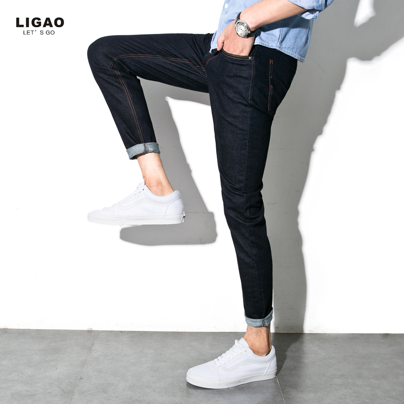 ligao´ºÏļ¾°æÄÐʿС½ÅÐÞÉíÐ͵¯Á¦ÇàÉÙÄêÐÝÏÐ×Ó